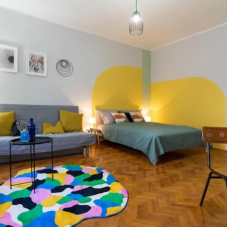 Poli24 * Budapest