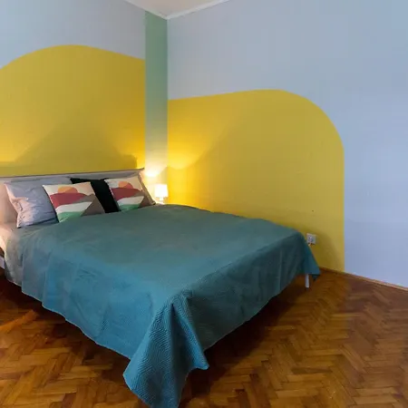 Poli24 Apartman